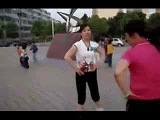 男生踩胯成人舞蹈视频,男生踩胯成人舞蹈视频解析  第2张